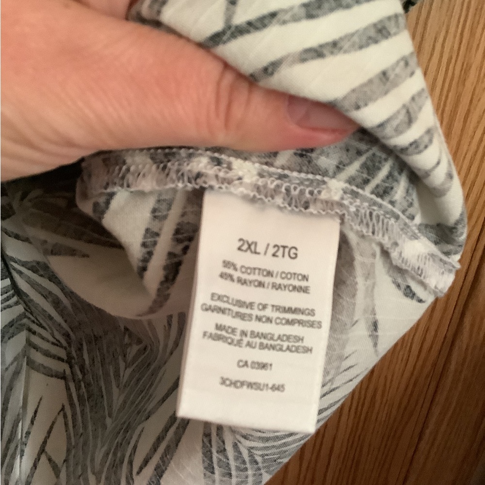🍉Far West button down shirt, cropped, 2X NWT, palm all over print Plus Size - Picture 2 of 7